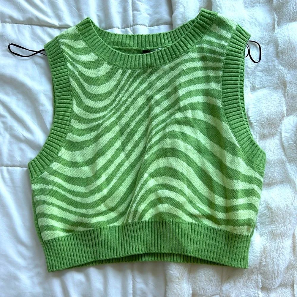 Lime green H&M vest - Picture 1 of 2